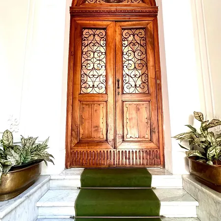 Luxury Liberty Apartment