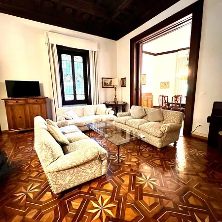 Luxury Liberty Apartmán